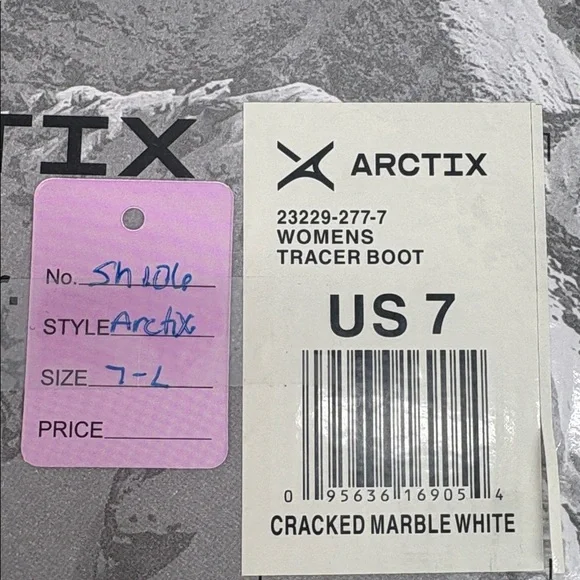 ARCTIX Womens sz 7 Cracked Marble White Quilted Faux Suede Tracer Boot NEW - Picture 11 of 12